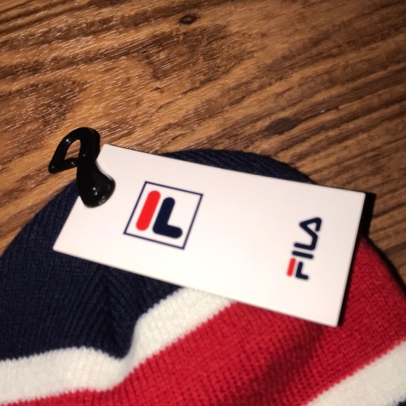 NWT FILA BEANIE - Picture 2 of 5